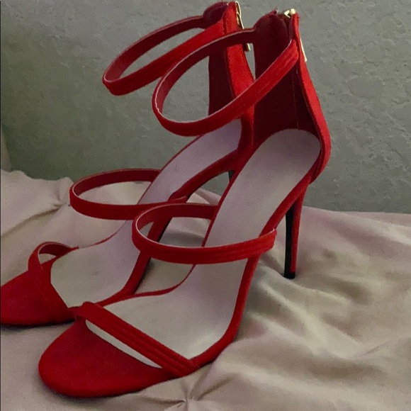 Heels - Picture 1 of 3